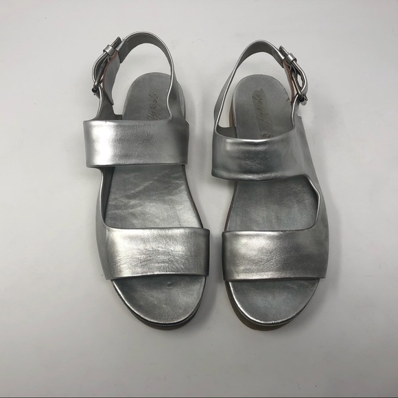 Marséll Silver Platform Buckle Sandals - Picture 1 of 8